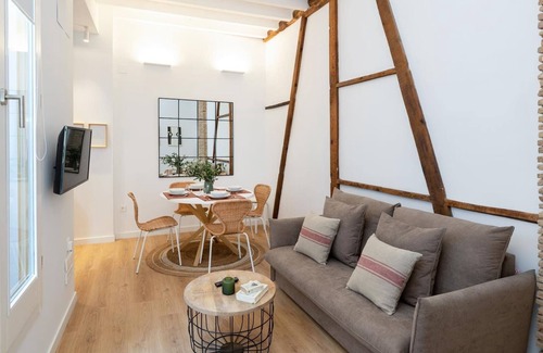 Granada City Center Apartment | Patio Zahorí Boutique Apartments 7