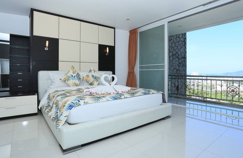 Patong Villa | Patong Seaview Villa 4BDR private Pool