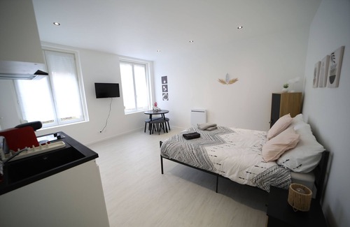 Cambrai Apartment | Paul Bert4 (Household expenses included)