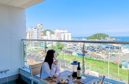 Haeundae House | Paul Mare Pool Villa