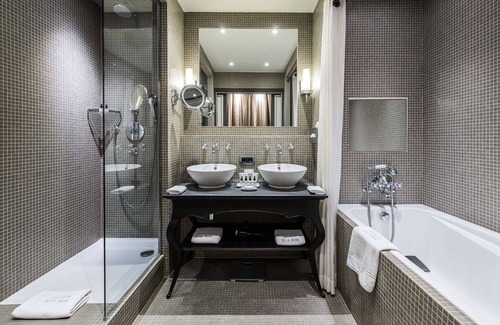 Marais Hotel | Pavillon de la Reine & Spa, Place des Vosges