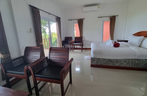 Hua Thanon Resort | PawPaw Resort