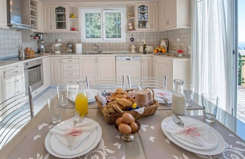 Ieromonachos Villa | Paxoi Serene Oasis - Mylos Mediterranean Charm