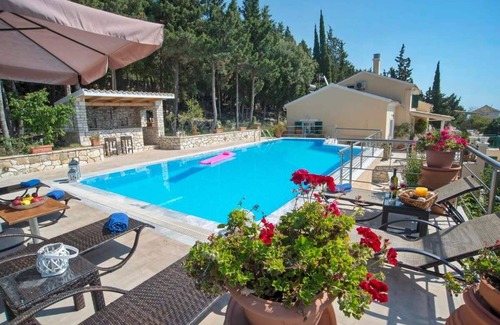 Ieromonachos Villa | Paxoi Serene Oasis - Mylos Mediterranean Charm