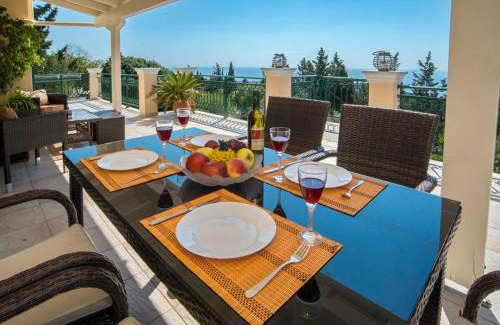 Ieromonachos Villa | Paxoi Serene Oasis - Mylos Mediterranean Charm