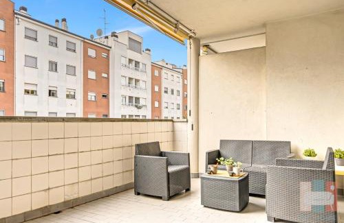 Quarto Oggiaro Apartment | PE19 - Bright & Modern Apartment with Park View -