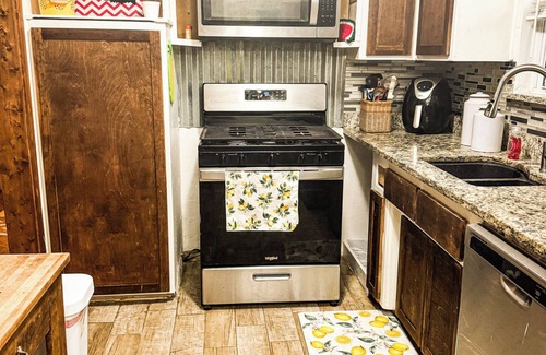 Midwest City House | Peace and Sunshine I 3-bedroom house I WiFi I AC I Midwest City
