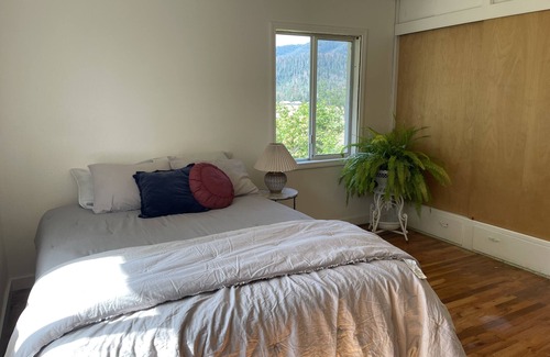 Jacksonville Other | Peace and Tranquility! Vineyard Farmhouse Near Britt, Wineries, Shakespeare