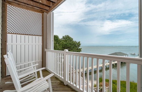 Indian Beach Condo | PEACE ON THE SOUND.FUN ON THE BEACH