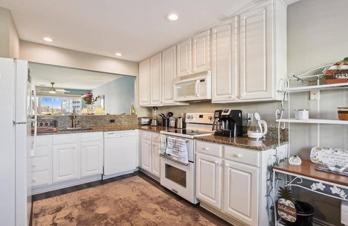 Ocean View Condo | Peaceful, 2 BD, 2 BA Condo w/Water Views, Pool and Free Activities Including Golf!