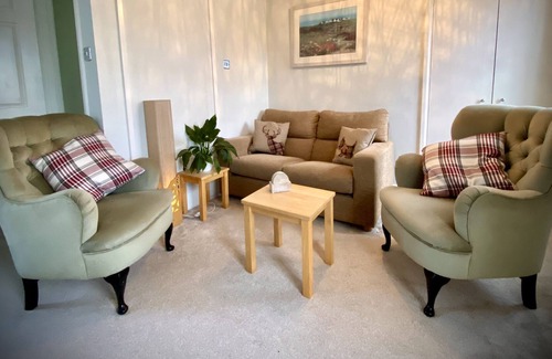 Saint Ouen House | Peaceful 2 bedroom granite country dower house