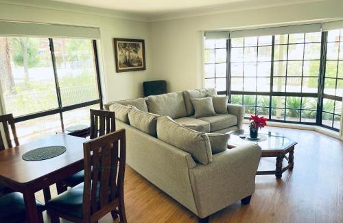 Wagga Wagga House | Peaceful 2 Bedroom Home