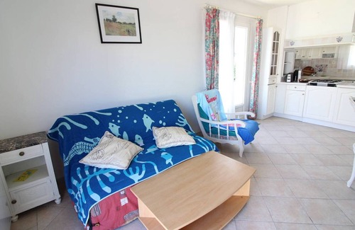 La Bree-les-Bains House | Peaceful 3-Room House with Garden, BBQ, Near Beach - 6 Guests, Pets Allowed