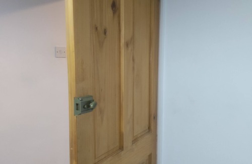 Roath House | Peaceful and Private room in Cardiff