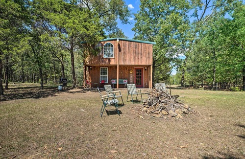 Nashoba Cabin | Peaceful 'Black Fork Cabin 1' - Fish On-Site!