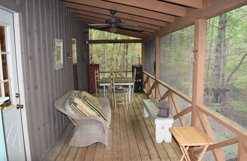 Lakemont Cabin | Peaceful Cabin Near Lake Rabun in Lakemont, GA - 3 bdrm - 3 bath