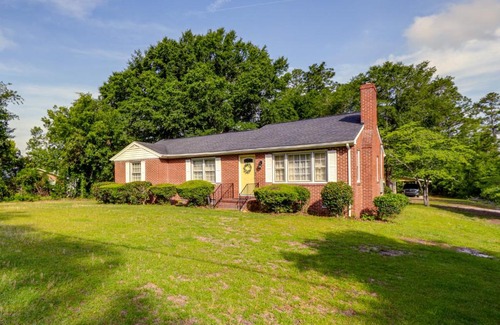 Camden House | Peaceful Camden Vacation Rental about 3 Mi to Town!