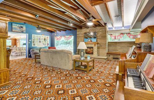Coshocton House | Peaceful Coshocton Home with Grills and Spacious Yard