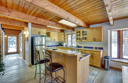 Tamarack Resort Cabin | Peaceful Donnelly Retreat < 1 Mi to Lake Cascade!