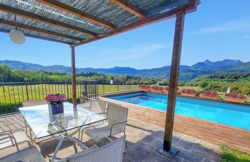 Castiglione di Garfagnana Villa | Peaceful farmhouse with private pool, amazing mountain views, Boules , WIFI