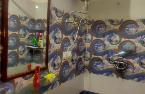 Phase 5 House | Peaceful Furnished Room with kitchen Wifi Ac in sec 71 mohali