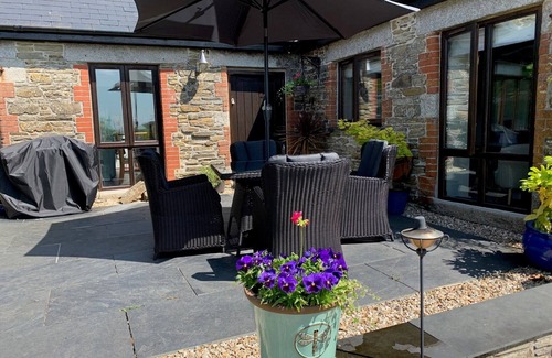 Lower Trengale Cottage | Peaceful hideaway with scenic views. Hot-tub & dog-friendly walled garden