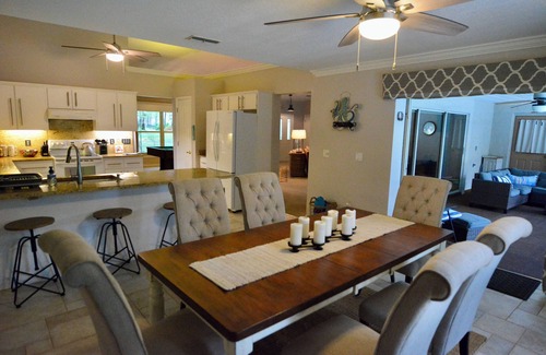 Fellowship House | Peaceful Home 5 miles from WEC and 8 miles from Hits