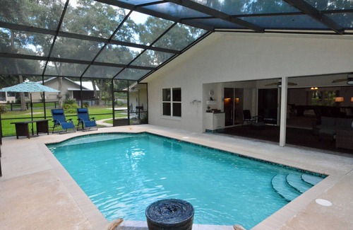 Fellowship House | Peaceful Home 5 miles from WEC and 8 miles from Hits