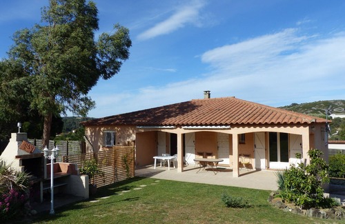 Estagel House | Peaceful house with a large garden and pool near Perpignan