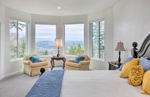 Issaquah House | Peaceful Issaquah Hideaway w/ Sweeping Views