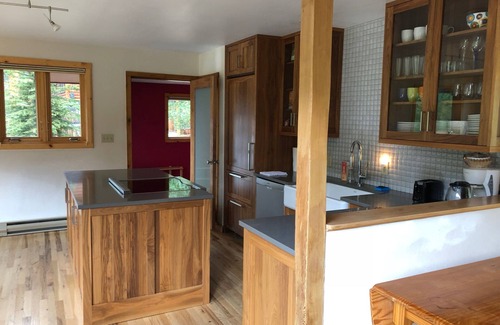 Eldora House | Peaceful Mountain Retreat in Eldora