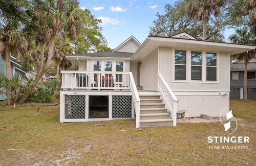 Blue Heron Lake House | Peaceful Pet & Family Friendly w/Pond Views + Purchase Cards, No Extra Tax!