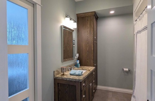 Winnipeg Apartment | Peaceful, private suite, with a separate entrance, in Winnipeg.