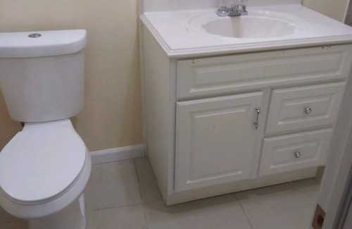 Harlem Hotel | PEACEFUL RENOVATED MAIN FL PROPERTY W/KITCHEN - 3 MINUTES WALK TO SUBWAY