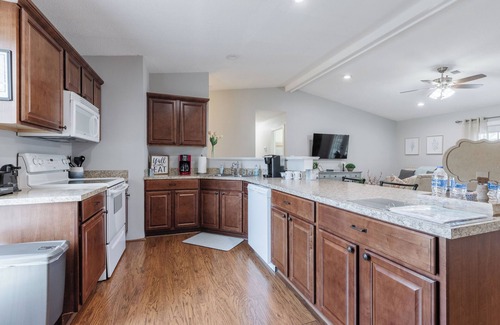 Conestee House | Peaceful Retreat - PERFECT LOCATION!