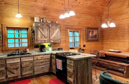 Garfield Cabin | Peaceful, Secluded Cabin near Beaver Lake