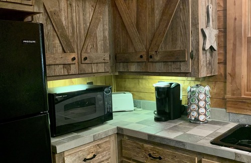 Garfield Cabin | Peaceful, Secluded Cabin near Beaver Lake