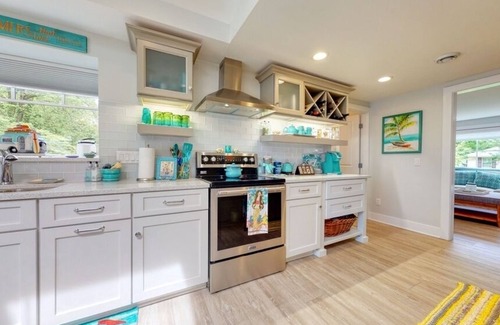 Saugatuck House | Peaceful, serene, and one-of-kind are just a few ways to describe this absolute