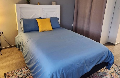 Saunders Apartment | Peaceful setting for your business trip, mini get away. Close to beach and town