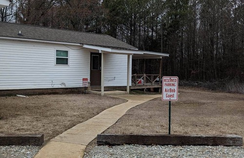 Jonesboro House | Peaceful Stay for Nurses Near ASU & Hospitals