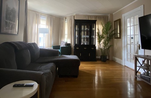 South Medford House | Peaceful, sunny house in Medford/Boston