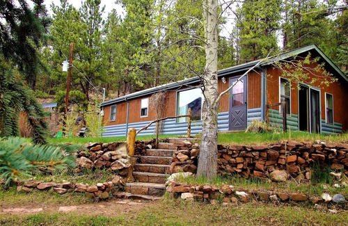 Westcreek Cabin | "Peaceful Valley Homestead" Hobby Farm & Mountain Paradise NEW HOT TUB!n