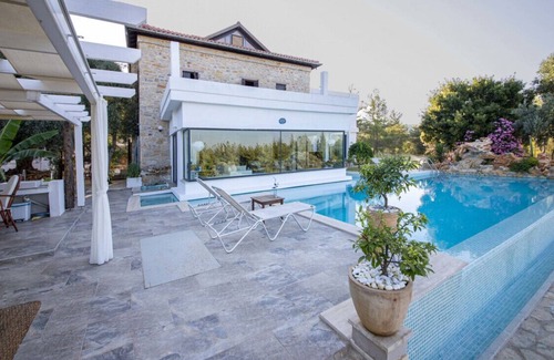 Bodrum Villa | Peaceful Villa with Pool and Garden in Bodrum