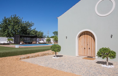 Almancil Villa | Peaceful Village Location, 9 bedrooms, pool, games room, bar