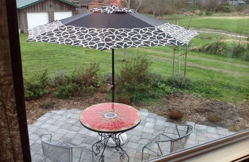 Friday Harbor Cottage | Peaceful waterfront cottage, close to town!