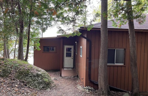 Whitewater Region Cottage | Peaceful Waterfront Cottage on Ottawa River – Nature Lover’s Retreat!