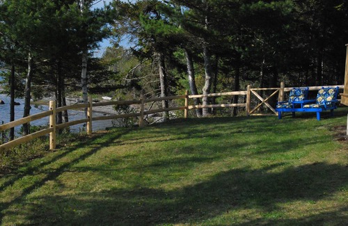 Ellsworth House | Peaceful, Waterfront Home Near Acadia. Amazing Sunsets. Reserve now for 2026.