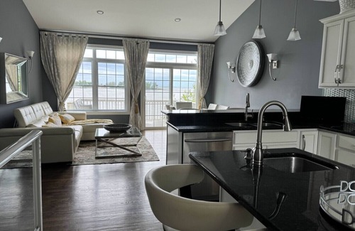 Sterling Apartment | Peaceful Waterfront Stay – Stunning Lake Ontario Sunset Views + Pet Friendly