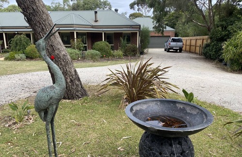 Ocean Grove House | Peaceful Woodlands escape close to beach.