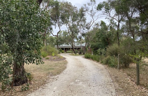 Ocean Grove House | Peaceful Woodlands escape close to beach.